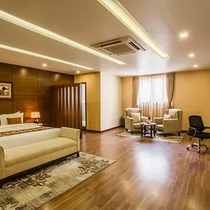 Yatri Suites And Spa Hotel